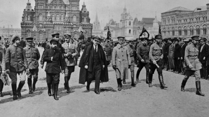Lenin und die Bolschewiki