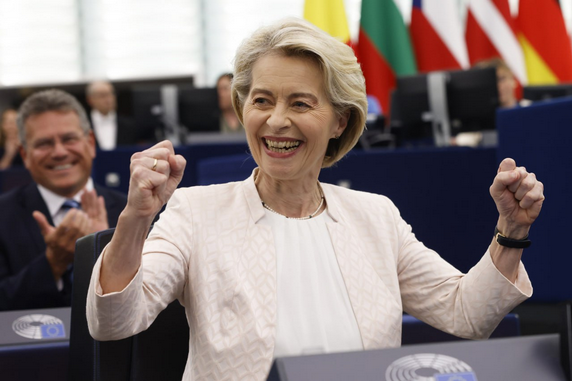 von der Leyen freut sich